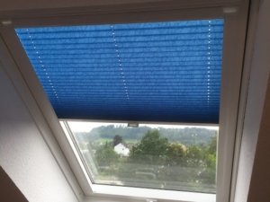 Sonnenschutz Kempten maßangefertigt Dachfensterplissee Maßanfertigung